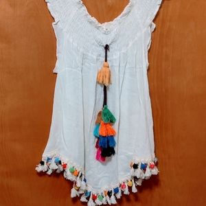 ❤️Love J Sz L Pom Pom Tassel Boho Chic
Top